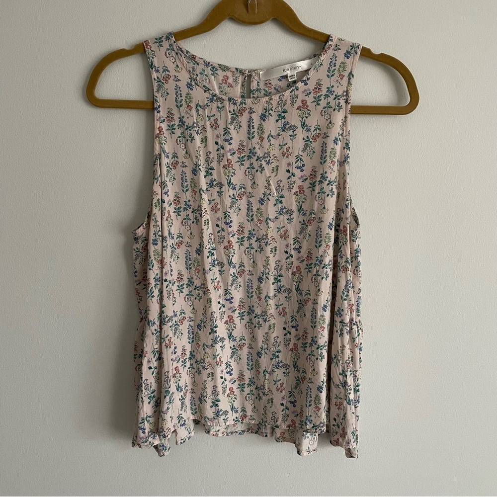 Fun 2 Fun Light Pink Floral Crew Neck Sleeveless Flowy Tank Top